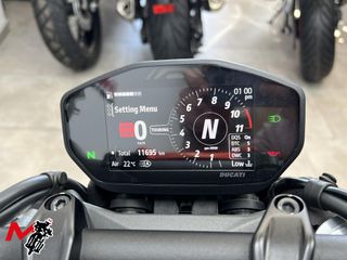DUCATI MONSTER 937 2024 11695 kms.