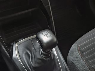 Peugeot 208 BlueHDi 73kW (100CV) Active