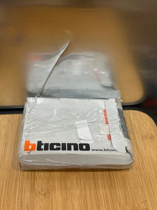 Bticino Sistema manos libres A16E de clase 100