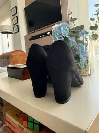 Zapatos de tacón negros piel