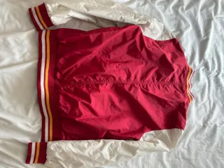 Chaqueta Bomber Roja y Blanca University 1982