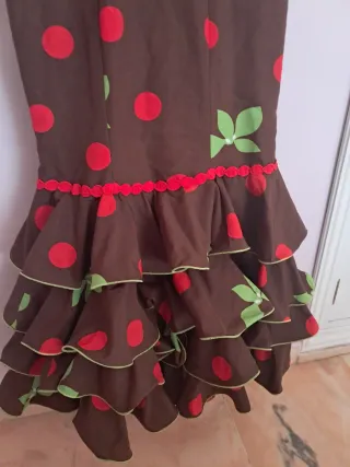 Traje de flamenca marrón con estampado