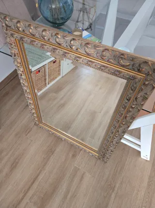 Espejo decorativo dorado y madera 102x80