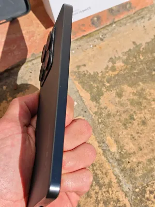 Xiaomi 14T con funda y caja