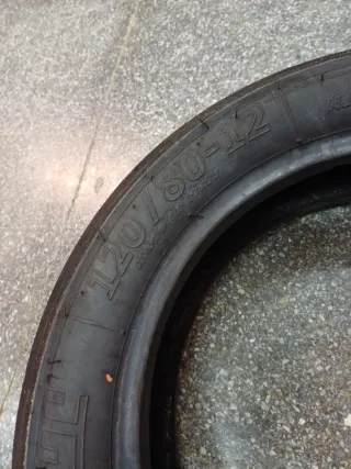 Neumático slick 120/80-12