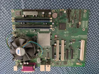 Intel SE7221BA1-E Server 4Gb DDR2 Pentium 4