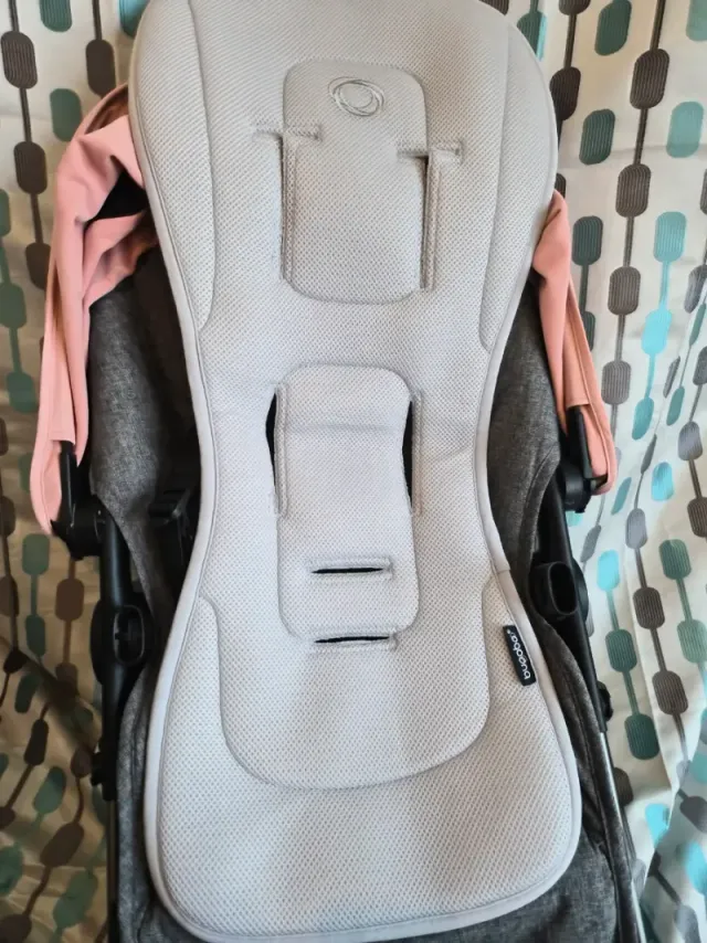 Colchoneta integral ventilada Bugaboo Gris Univers