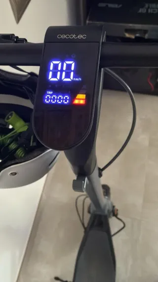 Patinete Cecotec Bongo D30