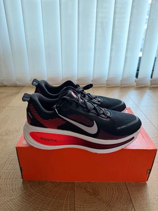 Nike Vomero 18 Plus Zapatillas Running Hombre