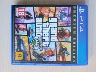 GTA V Premium Edition Caja + Mapa PS4
