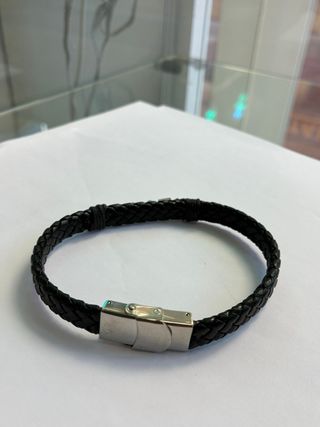 Pulsera trenzada cuero cierre plateado