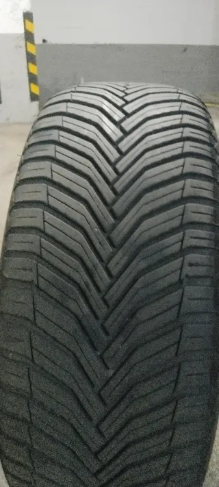 Neumáticos Michelin 4 Estaciones 225/50 R17