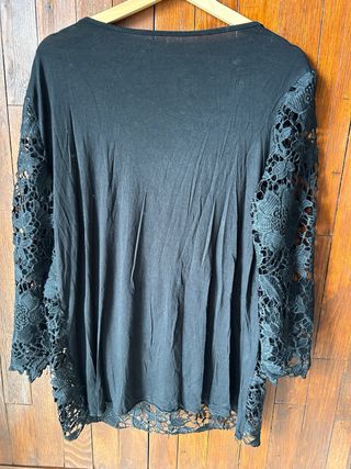 Maglia donna pizzo nero elegante