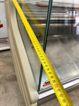 Vitrina expositora refrigerada