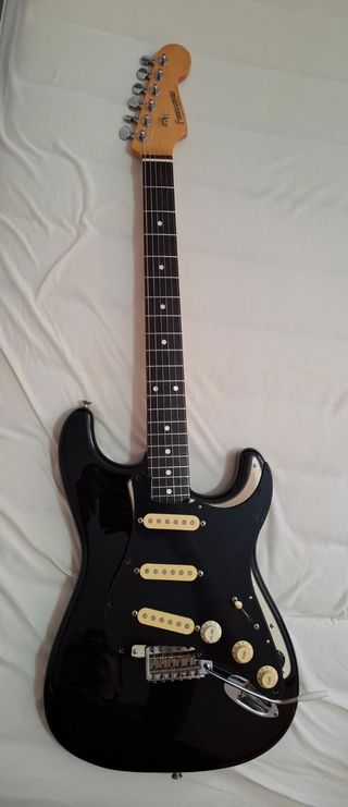 Golpeador Fernandes R-9 Vintage 62 MIJ