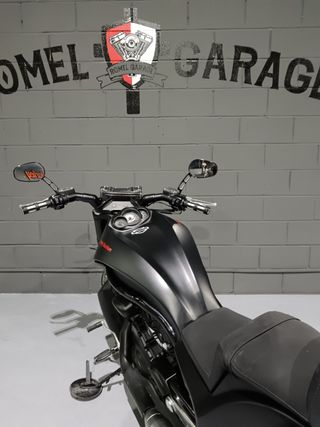 Harley Davidson V-Rod Negra