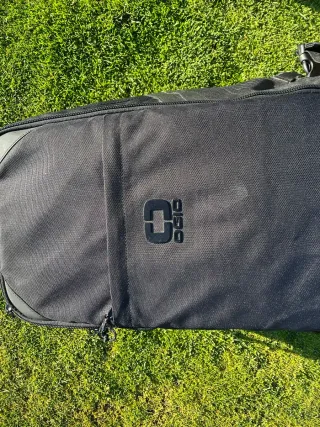 Bolsa de viaje OGGIO con ruedas para palos de golf