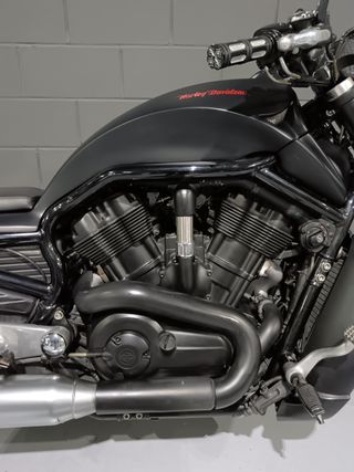 Harley-Davidson V-Rod Negra