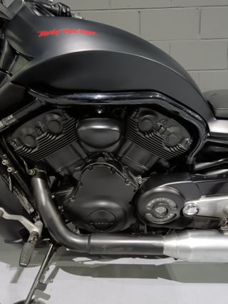 Harley-Davidson V-Rod Negra