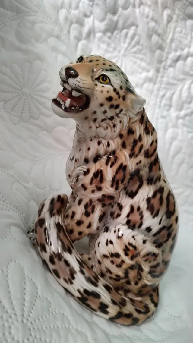 Irbis de Porcelana Ronzan