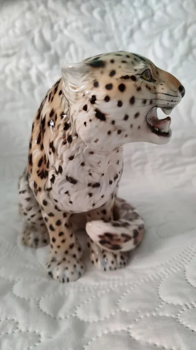 Irbis de Porcelana Ronzan