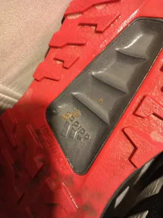 Zapatillas Adidas Negras y Rojas Talla 46