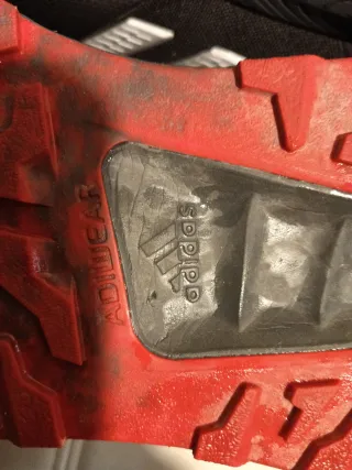 Zapatillas Adidas Negras y Rojas Talla 46