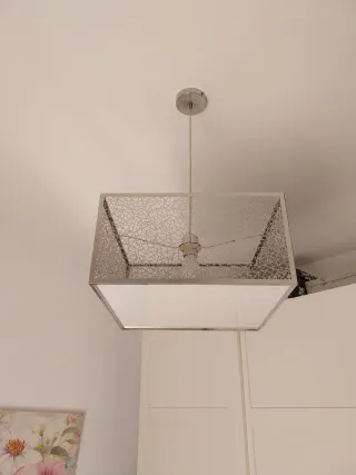 Lámpara colgante moderna metal y cristal