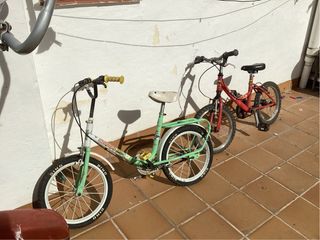 Bicicletas infantiles (2 unidades). 20 cada bici
