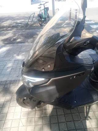 Kymco X-TOW 125 Scooter Negra