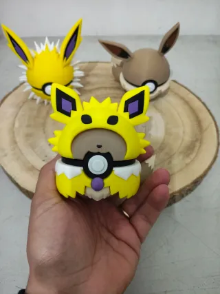 Pokébola Poncho Jolteon
