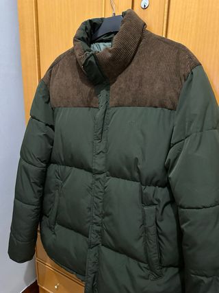 Abrigo acolchado hombre verde y marrón
