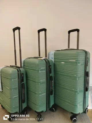 SE VENDE JUEGO DE 3MALETAS NUEVAS