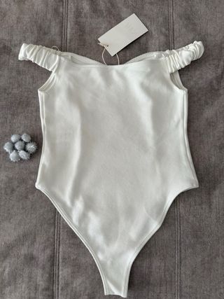 Body Zara Blanco Hombros Descubiertos