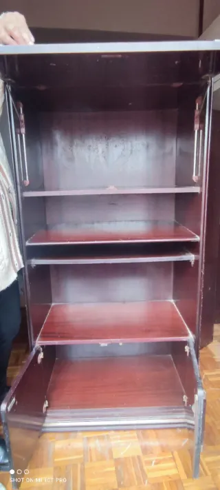 Mueble de salón madera de Cerezo.