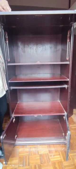 Mueble de salón madera de Cerezo.