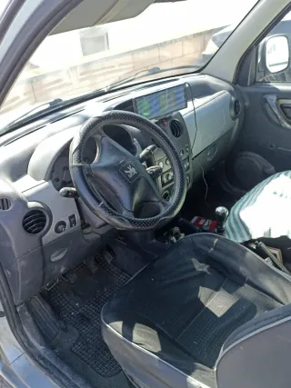 Peugeot e-Partner 2004