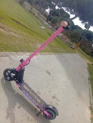 Patinete eléctrico infantil SIMATE rosa