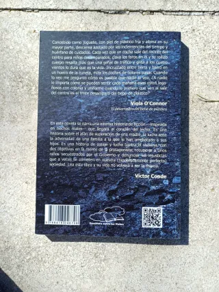 EL DESAMPARO DEL BEBE DE PLASTICO