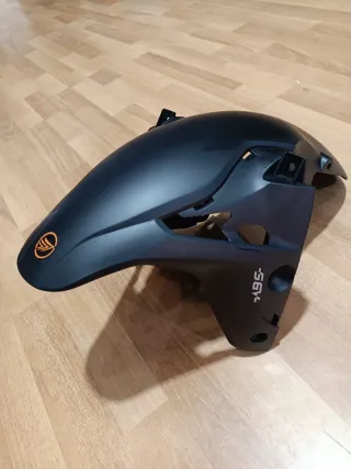 Guardabarros Keeway RKF Negro mate.