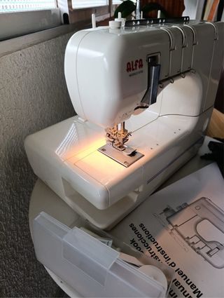 Máquina de coser Alfa Mod. 8705