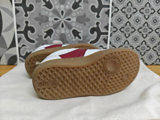 Zapatillas niño/a Zara Talla 23 cómo nuevas