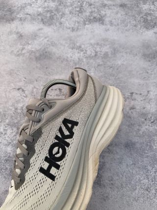 Zapatillas Hoka One One Bondi 8 Gris