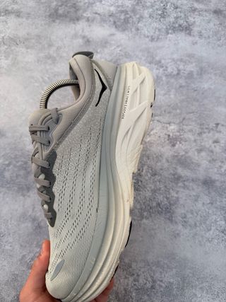 Zapatillas Hoka One One Bondi 8 Gris