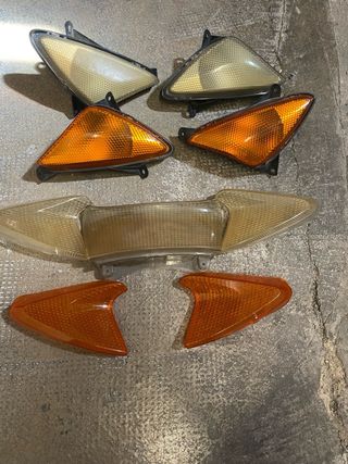 Pilotos Delanteros y Traseros Yamaha TMAX