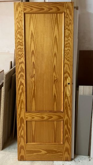 Puerta provenzal de pino