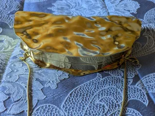 Bolso fiesta Zara dorado metalizado