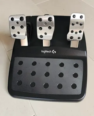 Logitech G29 Driving Force PS5 PS4 PC perfetto