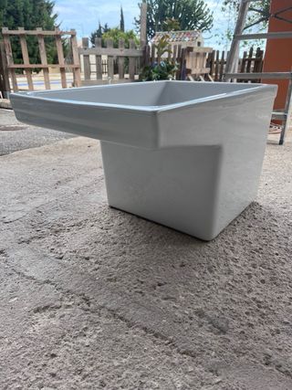 Pila de piedra oara lavar.