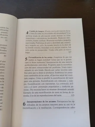 Guía práctica Llewellyn para la magia del tarot